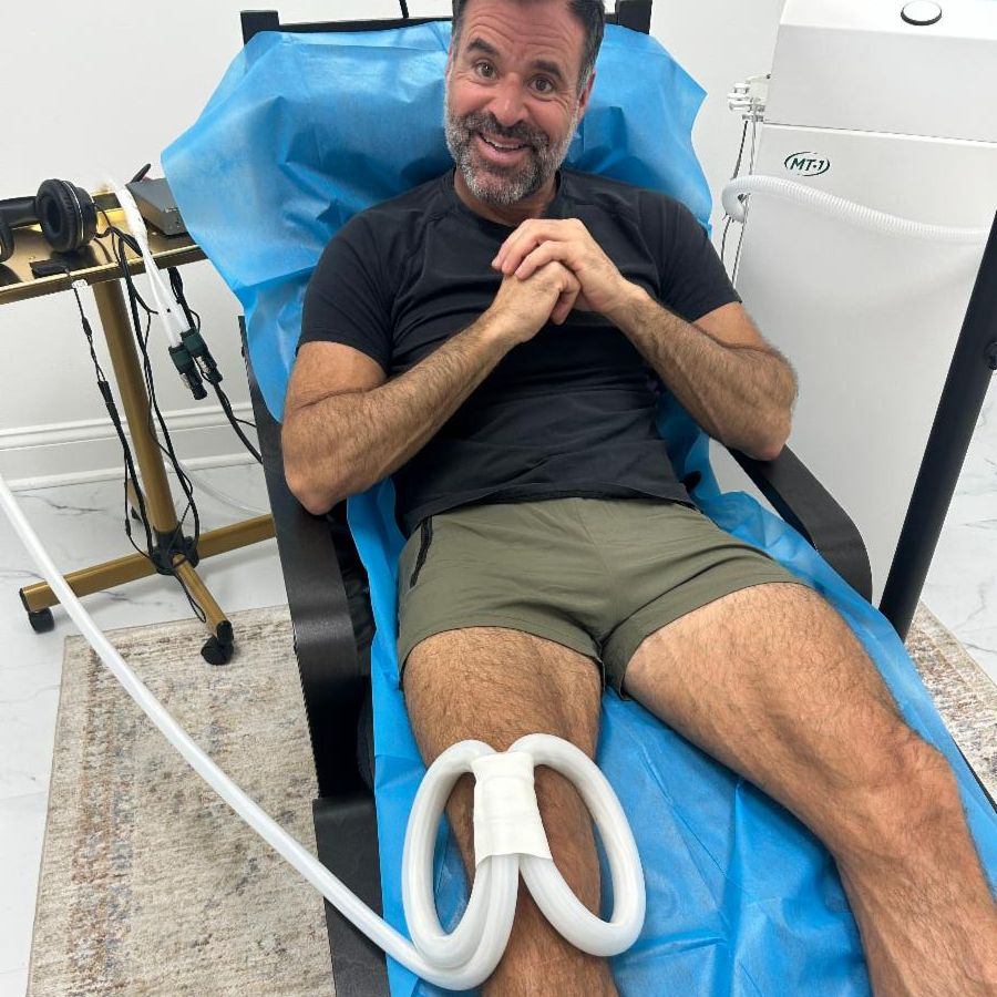 20260206-pemf-guy-knee